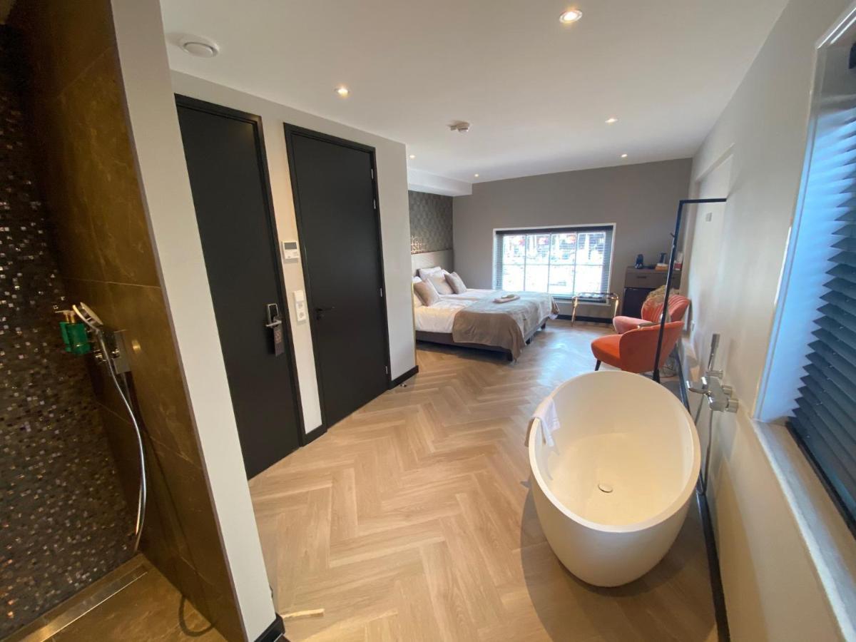 Harbour Suites Boutique Hotel 모니켄담 외부 사진