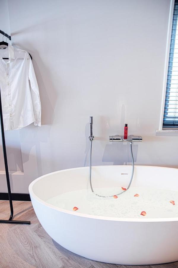 Harbour Suites Boutique Hotel 모니켄담 외부 사진